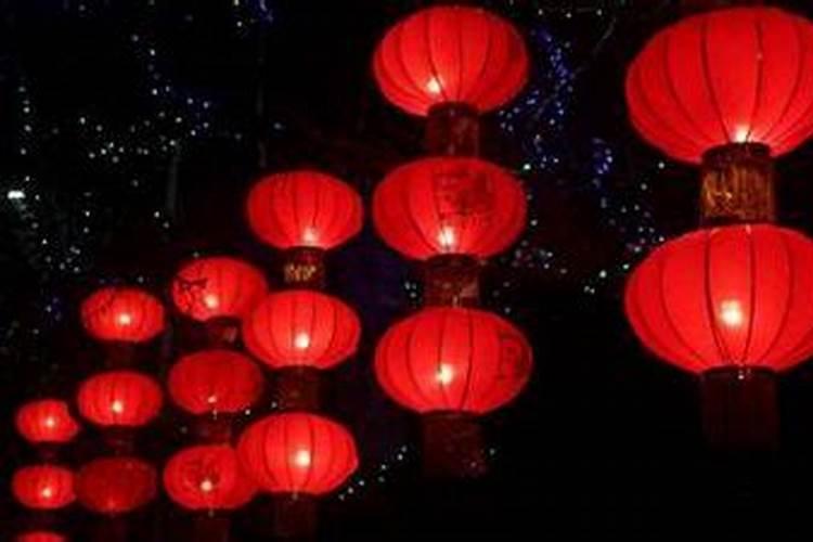 梦见老家的老房子着火是什么意思？