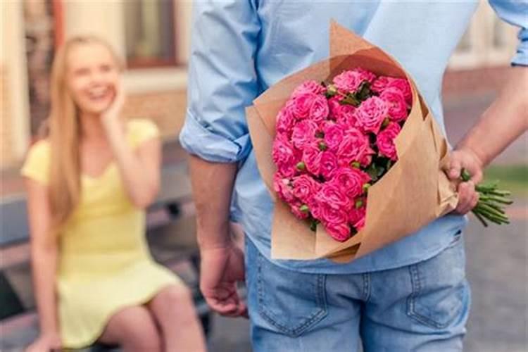 已婚女梦到老公出轨离婚预示什么