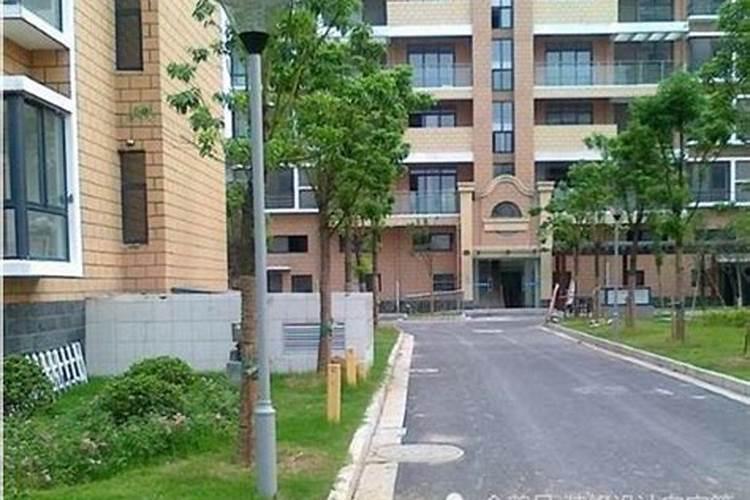 大路冲房子可以住吗冲路的房子住后有什么影响