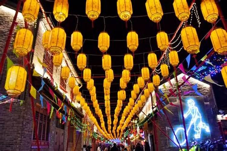 神农氏时已经出现了一种什么社会现象？
