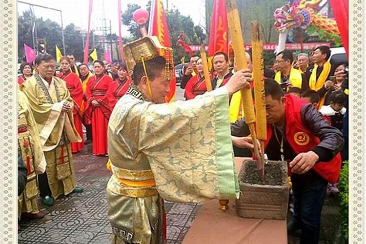 为什么清明节要在门上插柳枝？