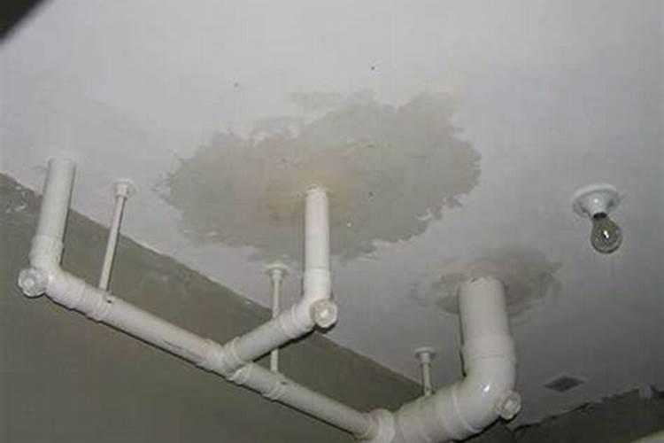 梦到卫生间屋顶漏水什么预兆