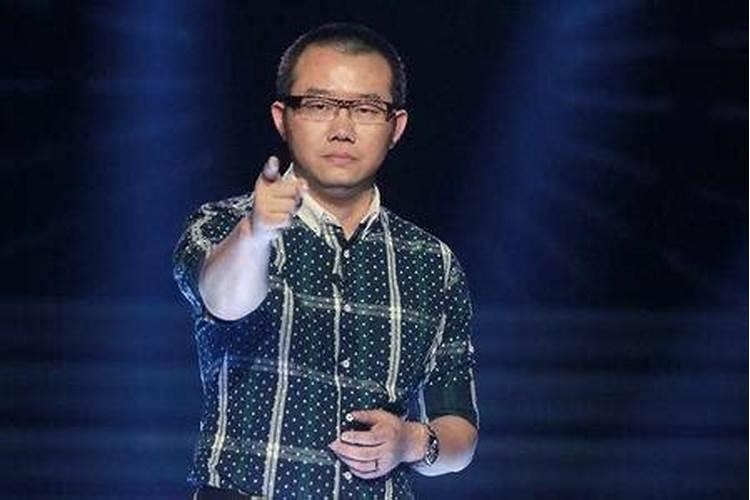 现实又扎心的情感短句(关于爱情虐心的句子)