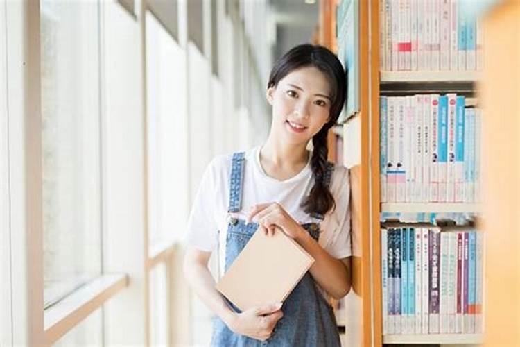 梦见老同学女的是什么意思