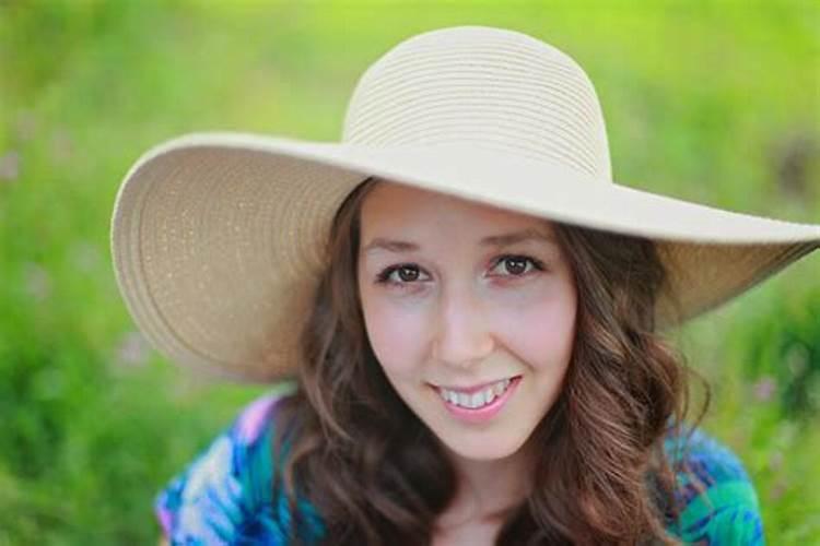 梦见前男友和他老婆是什么意思