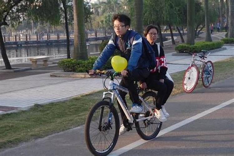 梦到骑自行车又慢又沉有什么预兆