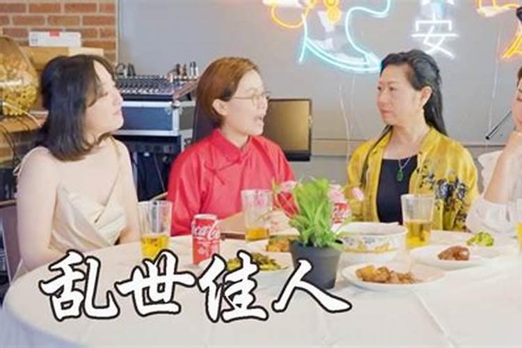 不入花流不附枝 ,生来傲骨漫天姿。 无香无味无偏饰, 更惹骚人竟赋诗...