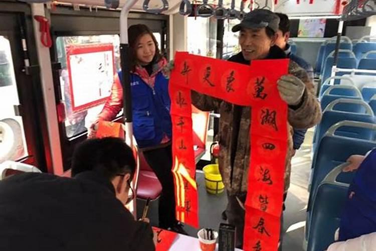 梦见老公和别的女人暧昧当着我的面