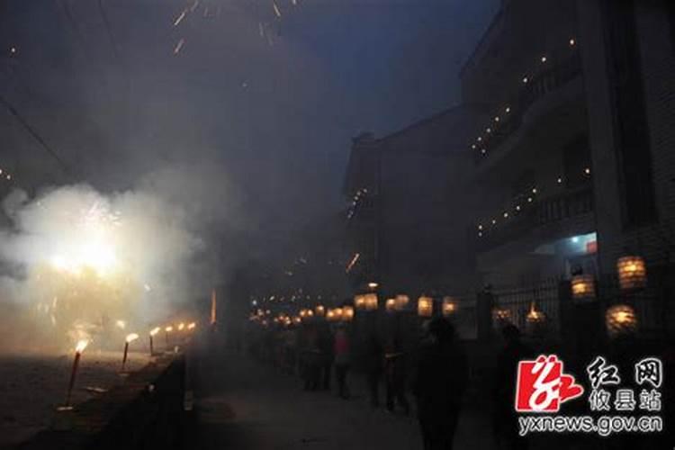 正月十五元宵节湖南攸县送火把上坟什么意思？