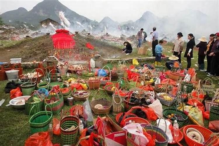 正月十五元宵节湖南攸县送火把上坟什么意思