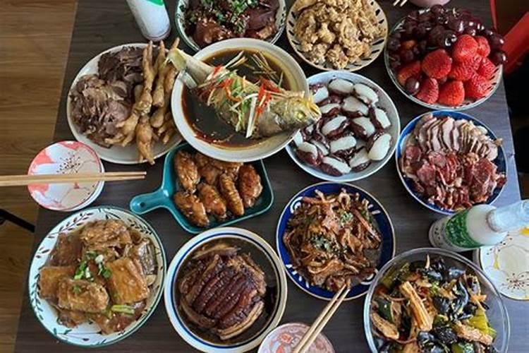 正月初一要在家里请客,做什么菜好呢？