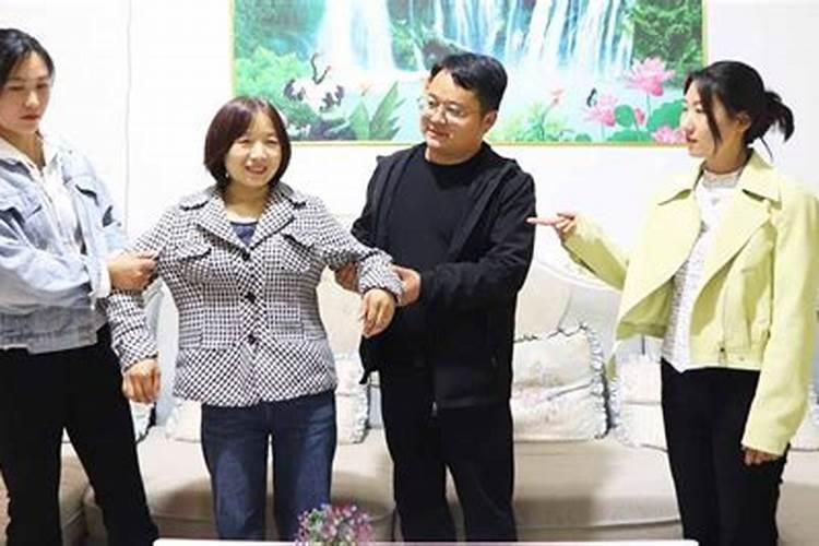 男朋友家人因为八字不合不同意我们在一起,我们在一起三年了,很相爱,但 ...