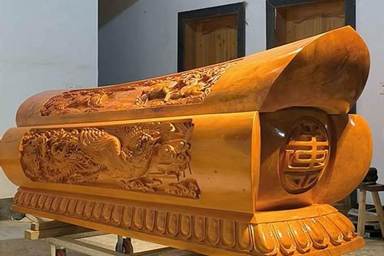 棺材头下面为什么要点盏灯？