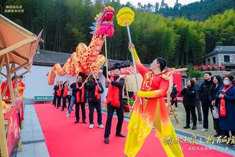 六爻唐轸是好人吗