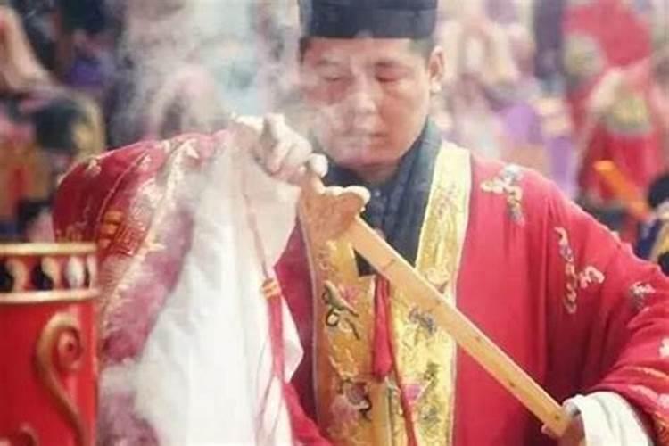 女人阴债太重表现