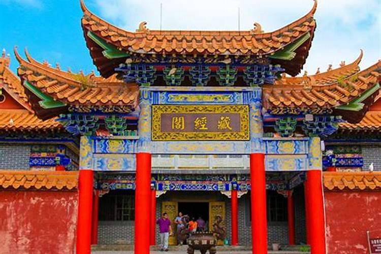 花钱在道观做法事属于搞封建迷信吗违法吗