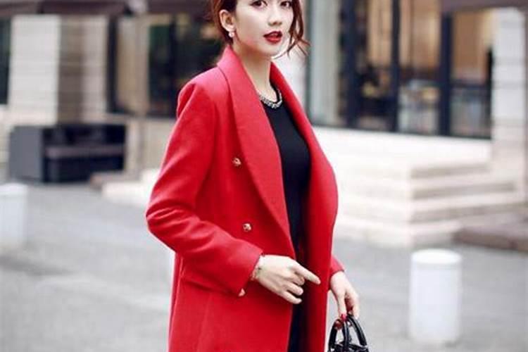 女人梦见自己穿红裙子