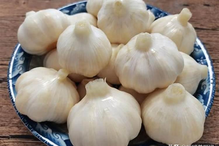 鲜大蒜腌制糖蒜的做法