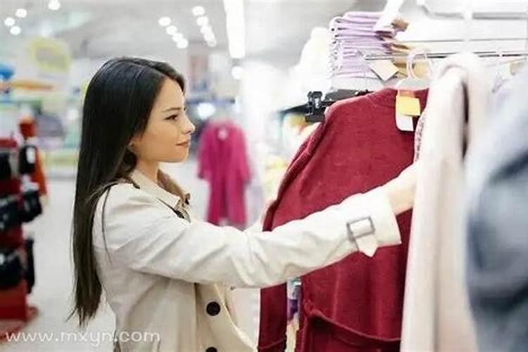 梦见老婆身上有许多伤,别人在跟她擦？