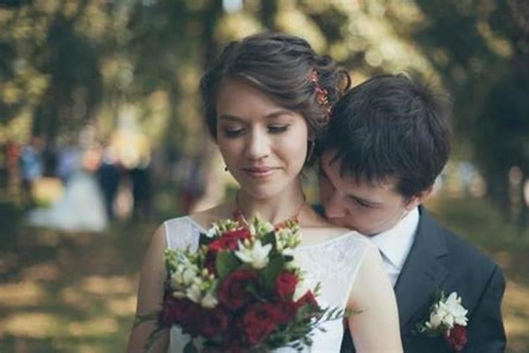 为什么那么多夫妻选择貌合神离也不离婚？