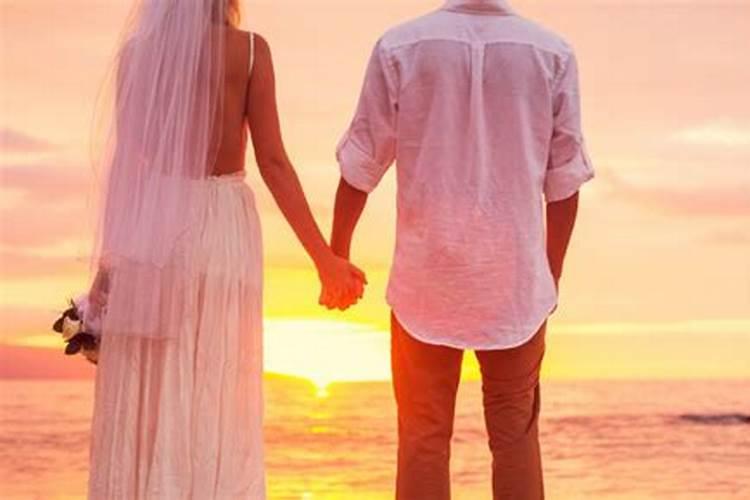 梦见老公买金戒指求婚的预兆