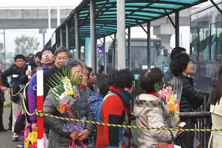 元宵节墓地送灯的寓意