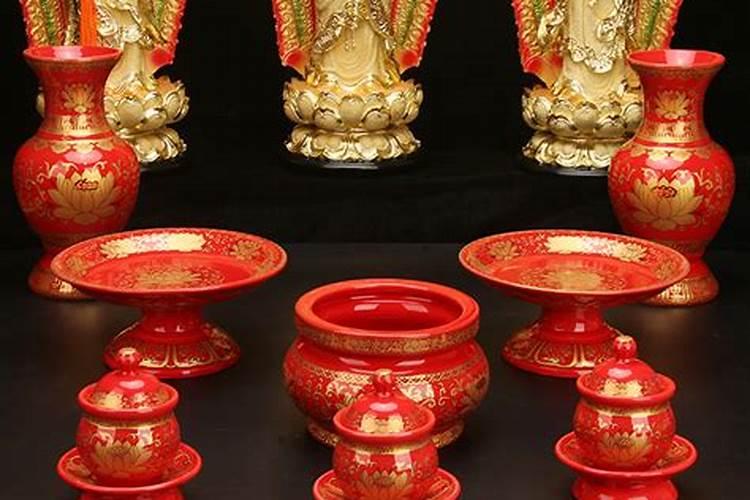 如何给财神爷上贡品？上几盘？每盘几个？多长时间呢？