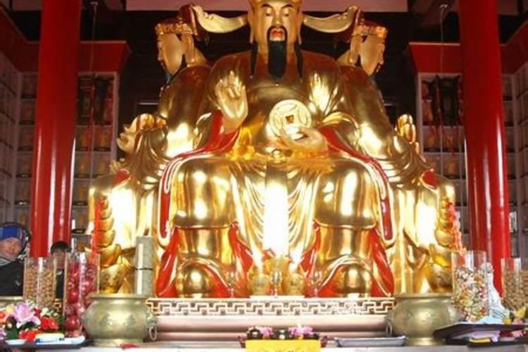 承德普宁寺的财神是赵公明吗,叫什么财神