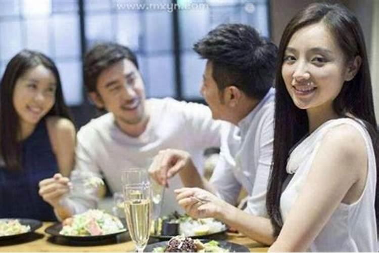女人梦见吃饭什么意思 女人梦到吃饭有什么寓意