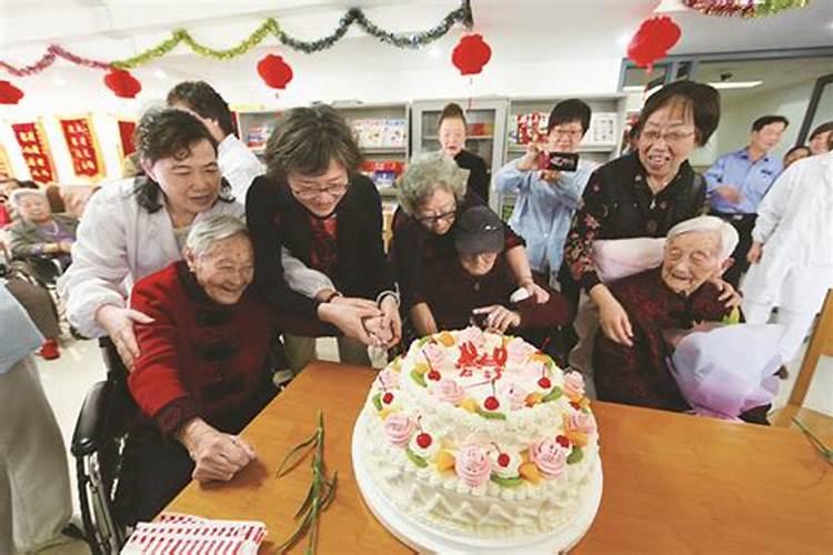 女人梦到他人忽然被洪水冲走