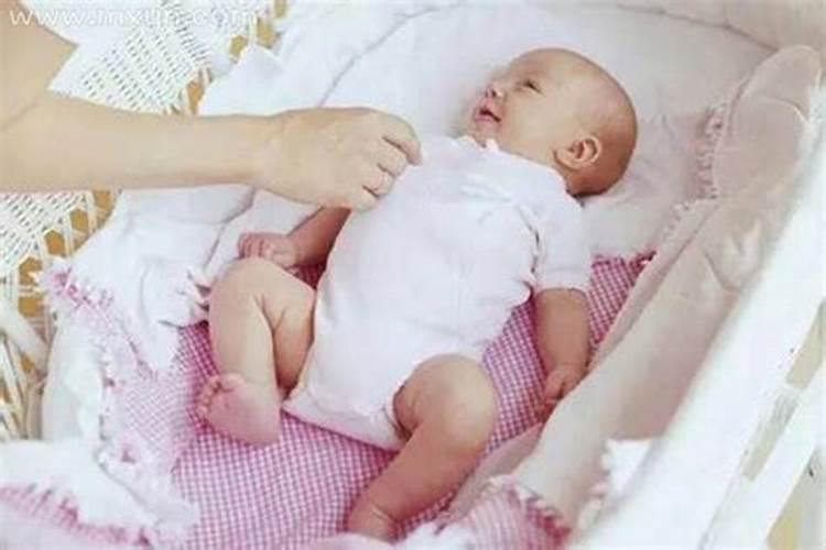 女人梦见抱别人家小婴孩是啥意思