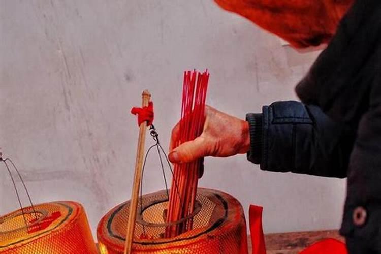 财神挂哪个方向好