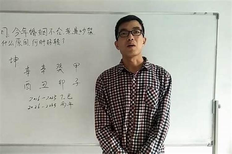 梦见黑色的棺材很多的预兆