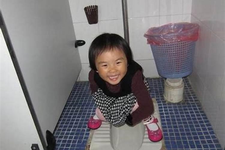 梦见姐姐生个女孩拉屎