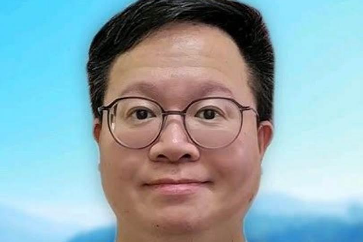 您好我想问我和老公的八字 老公容易出轨 我会被抛弃吗
