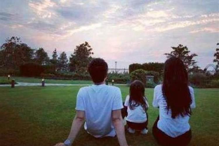 梦见我前夫又找个女人的预兆