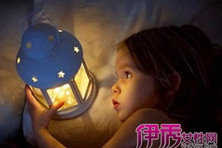 女人梦见过世老人来家里