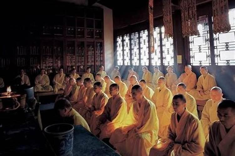 在家居士在寺院于师父相处应注意哪些事项