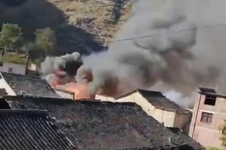 梦见老家房子着火了是什么征兆