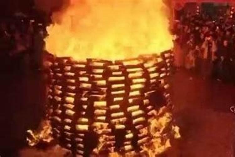 摆棕轿为什么要跳火坑