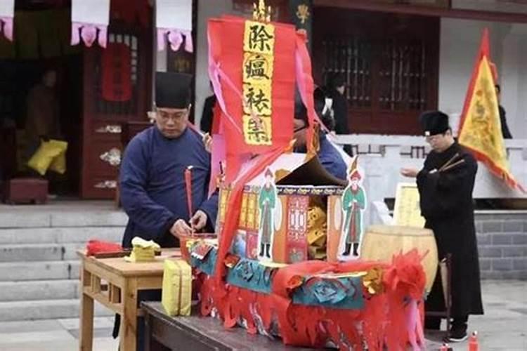 福星特攻队里的喃摩佬是什么意思？