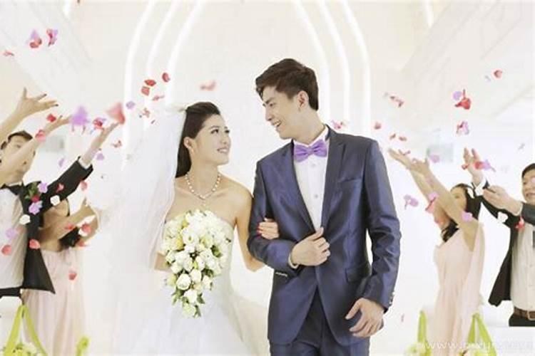 梦见和爱人领结婚证是什么意思