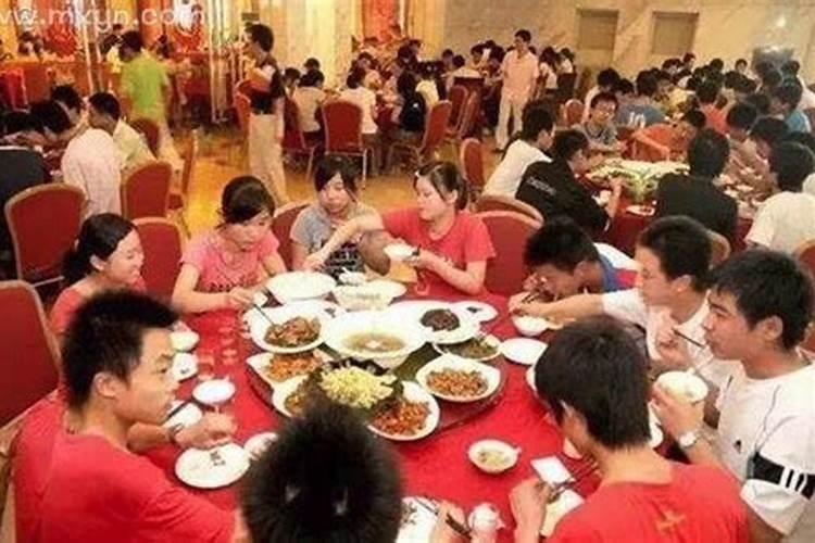 梦到前男友说明他在忘记我吗 关于梦到前男友说明他在忘记我吗