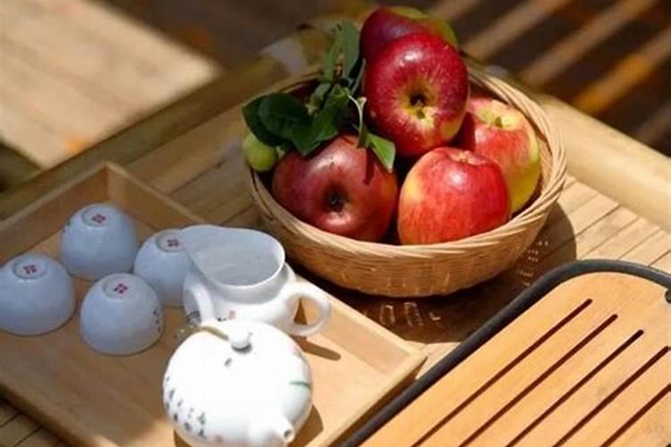七月十五能给菩萨,财神上供吗？