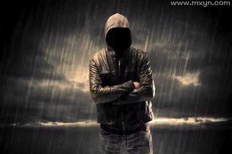 梦见陌生的男人是什么意思？