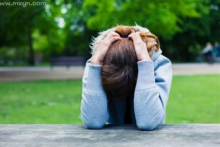 梦见叔叔死自己伤心哭泣的预兆