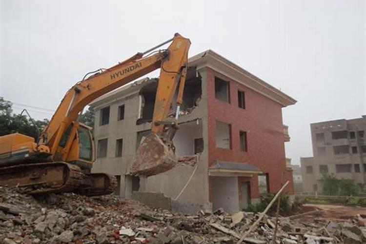 梦见拆房重建是什么预兆？