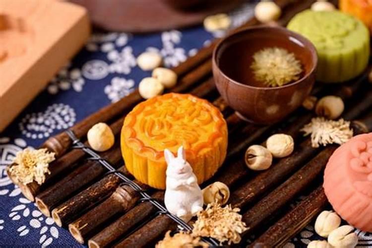 中秋节上供摆几样东西 中秋节上供是早上还是晚上