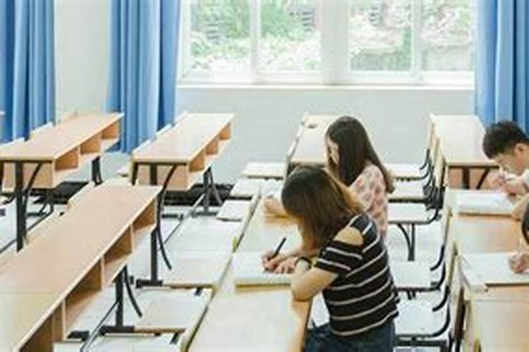 梦见自己去学校是什么预兆？
