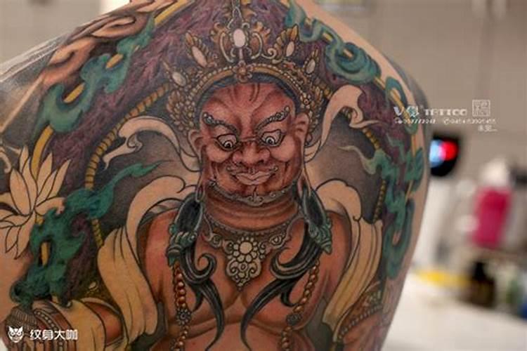 本人想在后背纹一个大一点的黄财神,不知道纹黄财神有什么讲究